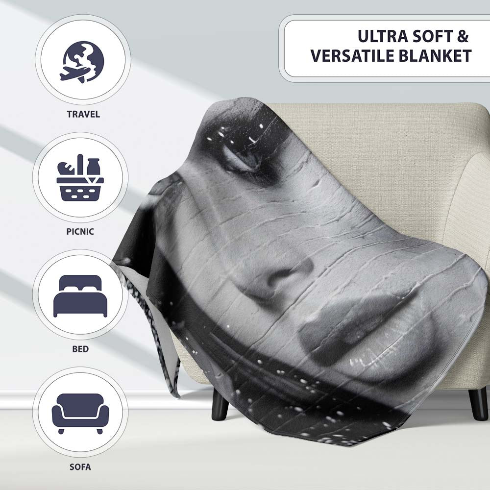 Black and White Female Face Urban Mural Portrait, All Season Comfort, Decorative Wall Art Style - Super Soft Fleece Blanket Bed Sofa Throw