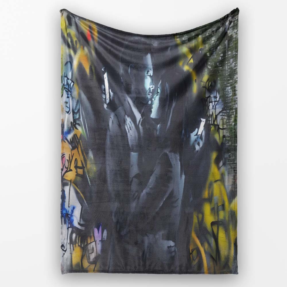 Romantic Couple Kiss Dark Urban Graffiti, Bedroom Living Room Accent, Decorative Wall Art Style - Super Soft Fleece Blanket Bed Sofa Throw