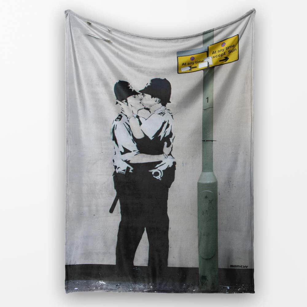 Kissing Police Officers Monochrome Urban Stencil, All Season Comfort, Decorative Wall Art Style - Super Soft Fleece Blanket Bed Sofa Throw