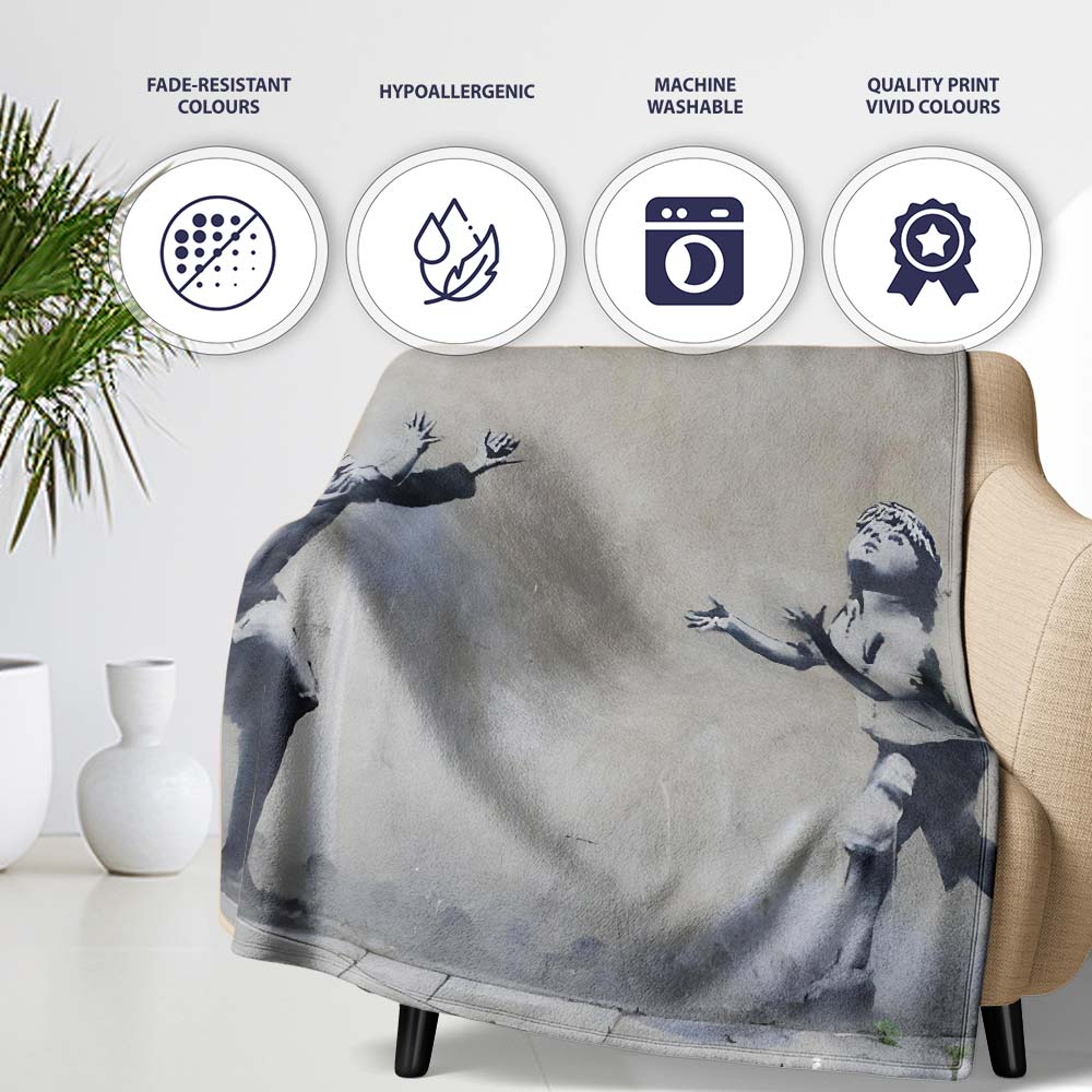 Children Playing No Ball Games Street Art Stencil, All Season Comfort, Comfortable Everyday Use - Super Soft Fleece Blanket Bed Sofa Throw