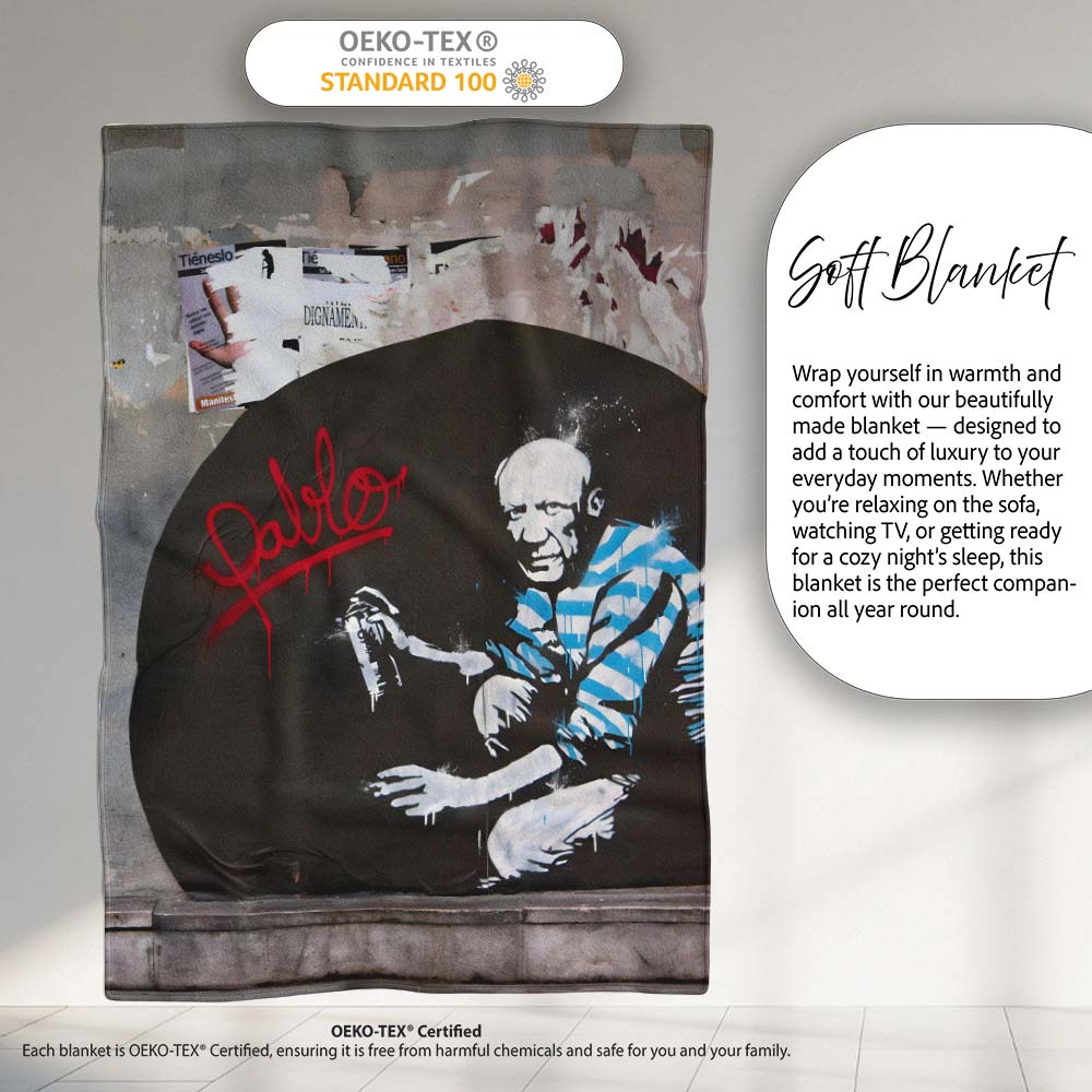 Elderly Graffiti Artist with Spray Can Urban Portrait, Decorative Comfortable Housewarming Gift - Super Soft Fleece Blanket Bed Sofa Throw