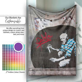 Elderly Graffiti Artist with Spray Can Urban Portrait, Decorative Comfortable Housewarming Gift - Super Soft Fleece Blanket Bed Sofa Throw