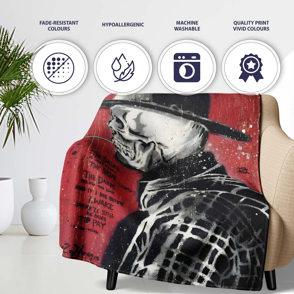 Skull in Bowler Hat on Red Grunge Background, Comfortable Everyday Use, Stylish Room Decoration - Super Soft Fleece Blanket Bed Sofa Throw