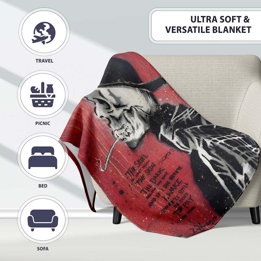 Skull in Bowler Hat on Red Grunge Background, Comfortable Everyday Use, Stylish Room Decoration - Super Soft Fleece Blanket Bed Sofa Throw