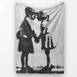 Children Holding Hands Monochrome Street Art, Comfortable Everyday Use, Stylish Room Decoration - Super Soft Fleece Blanket Bed Sofa Throw
