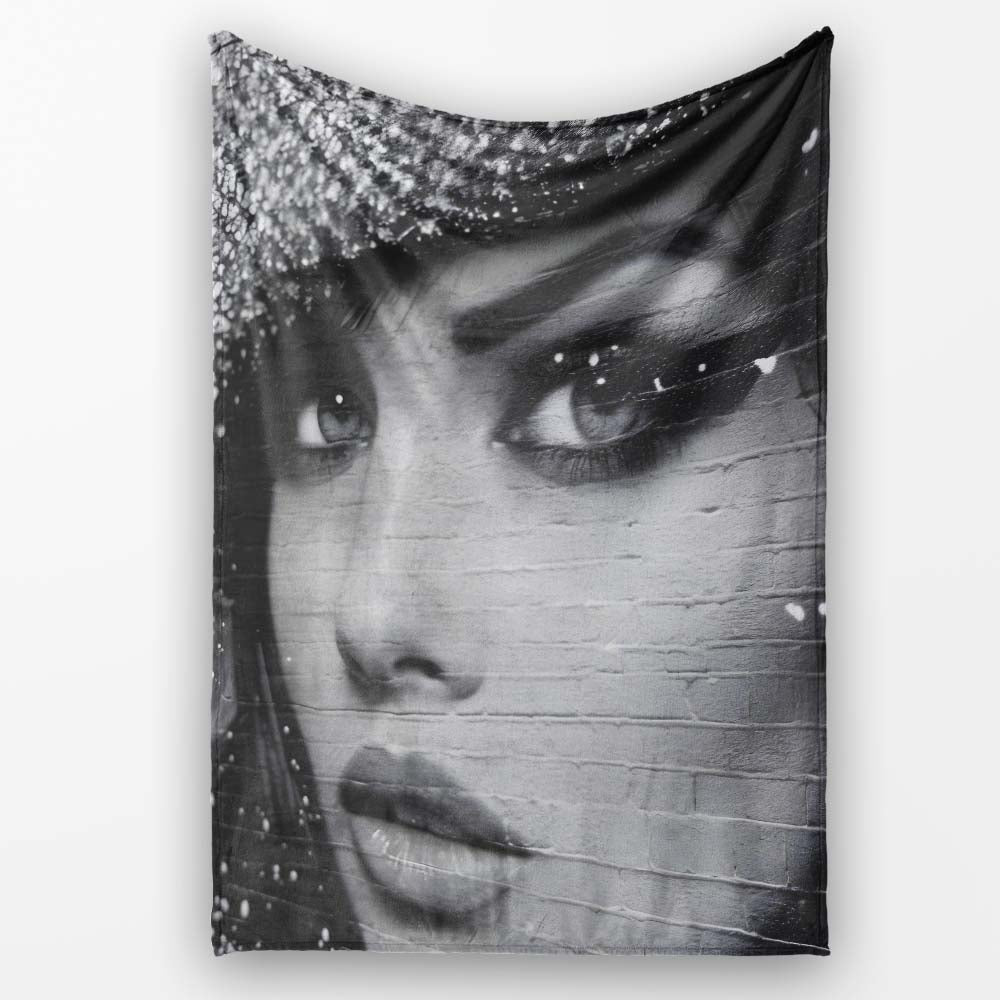 Black and White Female Face Urban Mural Portrait, All Season Comfort, Decorative Wall Art Style - Super Soft Fleece Blanket Bed Sofa Throw
